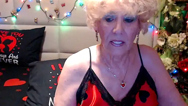 Snapshot of HappyWomanOn chatting on 06/17/26, 06:51 HappyWomanOn online show from 06/17/26, 06:51