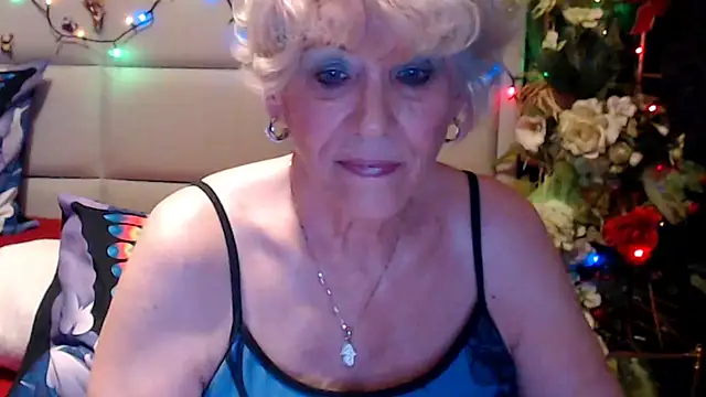 Snapshot of HappyWomanOn chatting on 06/30/26, 08:36 HappyWomanOn online show from 06/30/26, 08:36