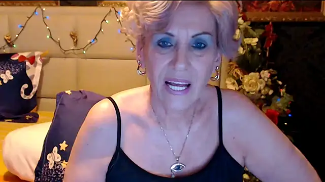 Snapshot of HappyWomanOn chatting on 02/12/25, 07:13 HappyWomanOn online show from 02/12/25, 07:13
