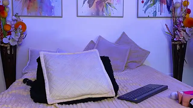 Marianaa Lopezz online show from 02/19/25, 10:20