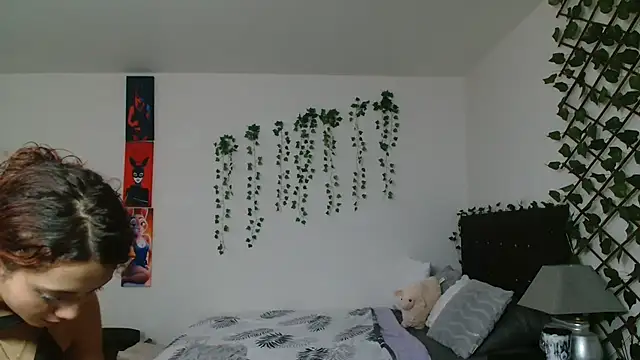 Pinkye skarlet online show from 10/19/25, 08:22