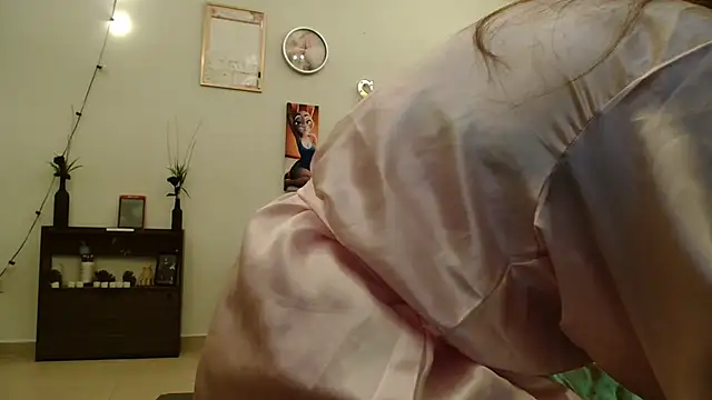 Pinkye skarlet online show from 02/13/25, 05:58