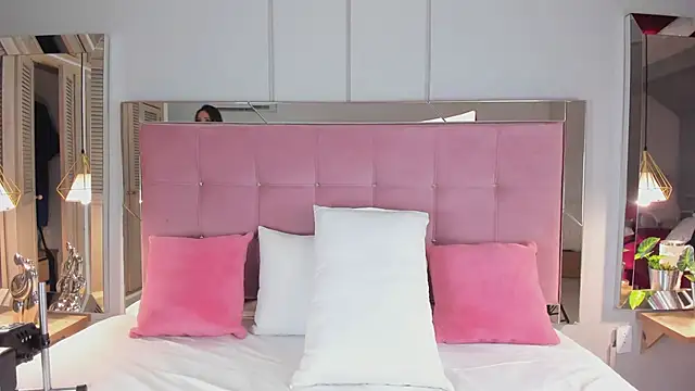 Ahincale online show from 01/15/26, 07:39