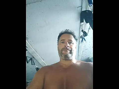 Snapshot of rob2810 chatting on 07/11/26, 06:19 rob2810 online show from 07/11/26, 06:19