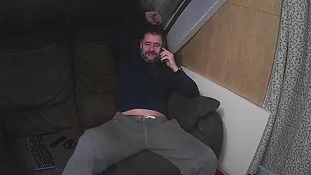 Snapshot of rob2810 chatting on 02/27/25, 09:04 rob2810 online show from 02/27/25, 09:04