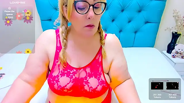 Nayla Garner online show from 02/19/26, 04:26