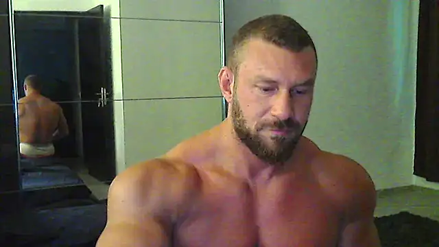 Snapshot of muscularkevin chatting on 07/11/26, 03:29 muscularkevin online show from 07/11/26, 03:29
