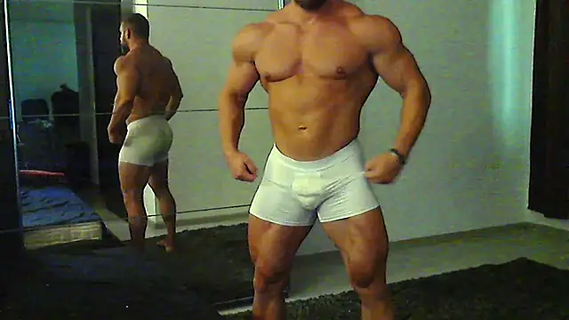 Snapshot of muscularkevin chatting on 07/16/26, 03:09 muscularkevin online show from 07/16/26, 03:09
