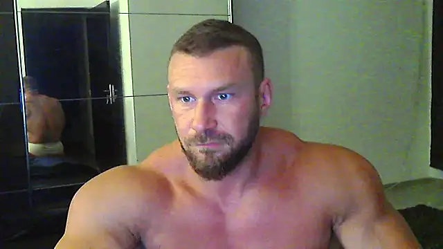 Snapshot of muscularkevin chatting on 07/04/26, 06:23 muscularkevin online show from 07/04/26, 06:23