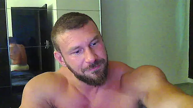 Snapshot of muscularkevin chatting on 07/12/26, 03:29 muscularkevin online show from 07/12/26, 03:29