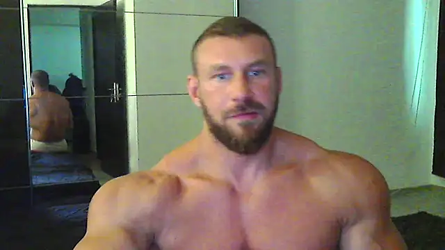 Snapshot of muscularkevin chatting on 07/09/26, 01:21 muscularkevin online show from 07/09/26, 01:21