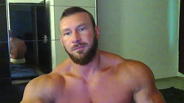Snapshot of muscularkevin chatting on 06/26/26, 03:45 muscularkevin online show from 06/26/26, 03:45