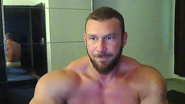 Snapshot of muscularkevin chatting on 07/19/26, 03:26 muscularkevin online show from 07/19/26, 03:26