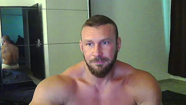 Snapshot of muscularkevin chatting on 06/18/26, 01:27 muscularkevin online show from 06/18/26, 01:27