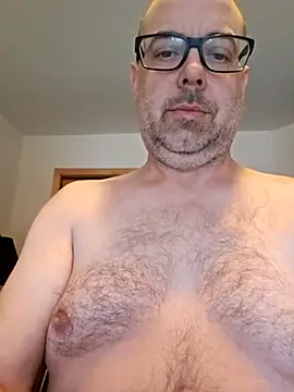 Snapshot of Exposedwisconsin chatting on 04/02/26, 04:24 Exposedwisconsin online show from 04/02/26, 04:24