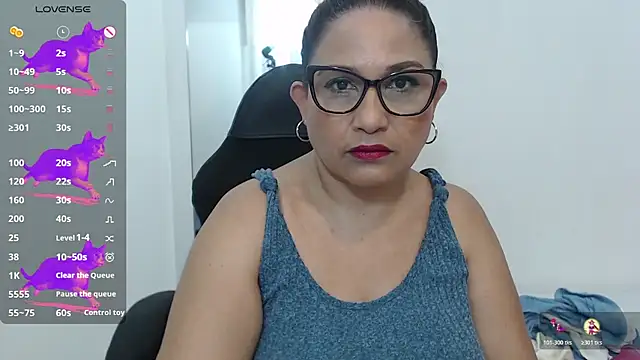 Snapshot of Katha_Marck chatting on 10/24/25, 10:20 Katha Marck online show from 10/24/25, 10:20