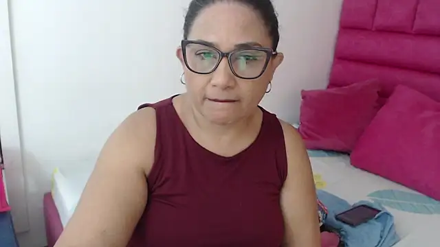 Snapshot of Katha_Marck chatting on 05/19/26, 12:45 Katha Marck online show from 05/19/26, 12:45