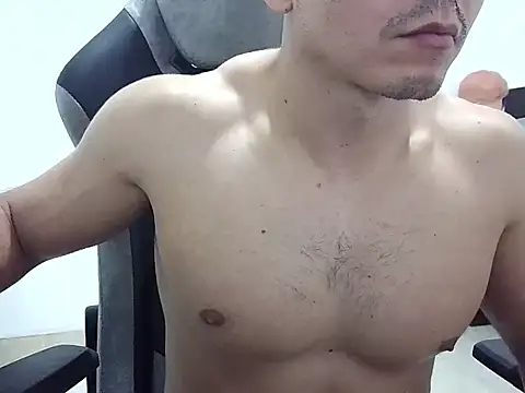 MILCARITAS3 online show from 04/01/26, 07:10