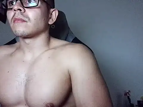 Snapshot of MILCARITAS3 chatting on 02/23/26, 05:13 MILCARITAS3 online show from 02/23/26, 05:13