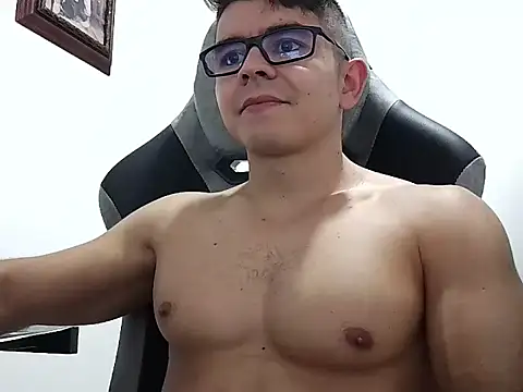 Snapshot of MILCARITAS3 chatting on 02/19/26, 07:00 MILCARITAS3 online show from 02/19/26, 07:00