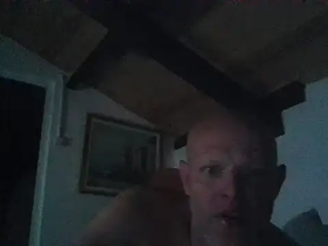 Snapshot of davigochi77bcn chatting on 03/14/25, 09:54 davigochi77bcn online show from 03/14/25, 09:54