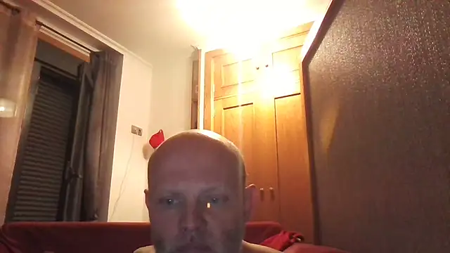 Snapshot of davigochi77bcn chatting on 12/04/24, 08:45 davigochi77bcn online show from 12/04/24, 08:45