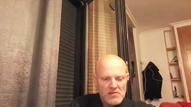 Snapshot of davigochi77bcn chatting on 01/17/25, 07:38 davigochi77bcn online show from 01/17/25, 07:38