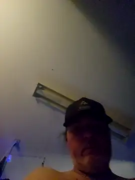 Hotredheadandtoungelasher online show from 11/15/25, 06:06