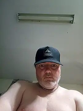 Hotredheadandtoungelasher online show from 12/05/25, 02:48