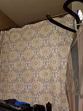 Hotredheadandtoungelasher online show from 04/06/26, 01:34