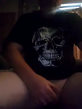 Hotredheadandtoungelasher online show from 10/28/25, 02:49