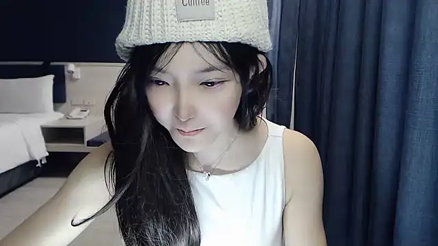 Snapshot of TBgril chatting on 04/02/26, 12:12 TBgril online show from 04/02/26, 12:12