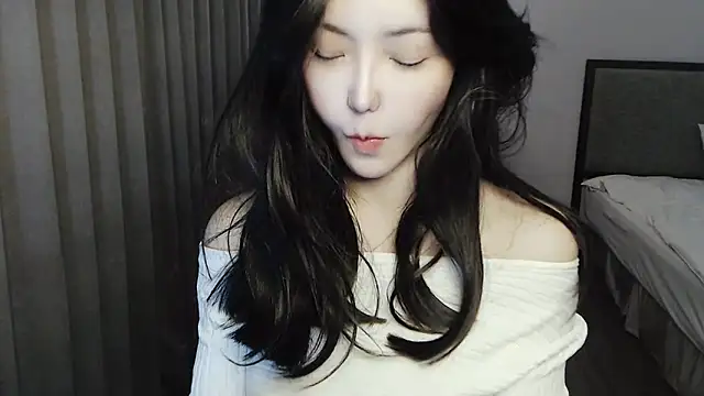 Snapshot of TBgril chatting on 02/14/26, 11:54 TBgril online show from 02/14/26, 11:54