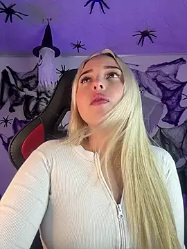 Irisweet  online show from 10/29/25, 10:14