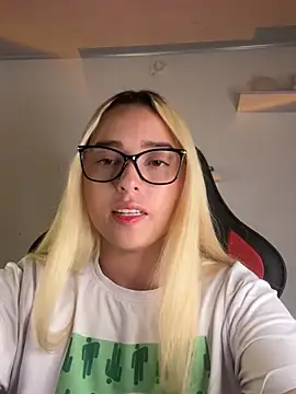 Irisweet  online show from 03/17/25, 11:35