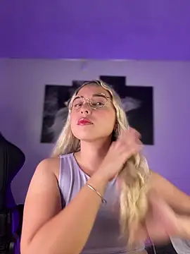 Irisweet  online show from 11/27/25, 10:43