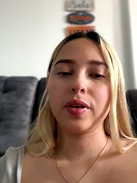 Irisweet  online show from 10/03/25, 03:57