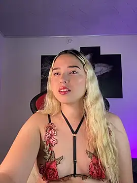 Irisweet  online show from 10/18/25, 10:39