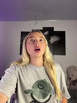 Irisweet  online show from 11/25/25, 10:21