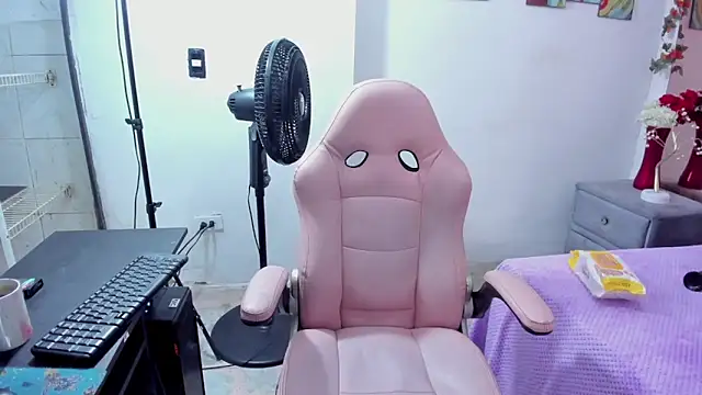 mature sexi40 online show from 02/05/26, 02:57