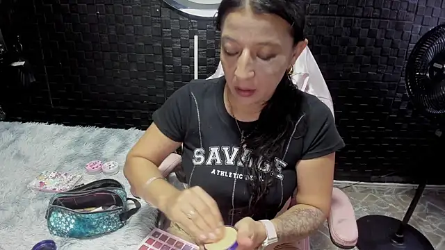 mature sexi40 online show from 01/17/26, 12:09