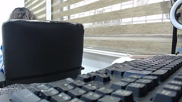 Snapshot of jesy_hot chatting on 09/17/25, 10:01 jesy hot online show from 09/17/25, 10:01