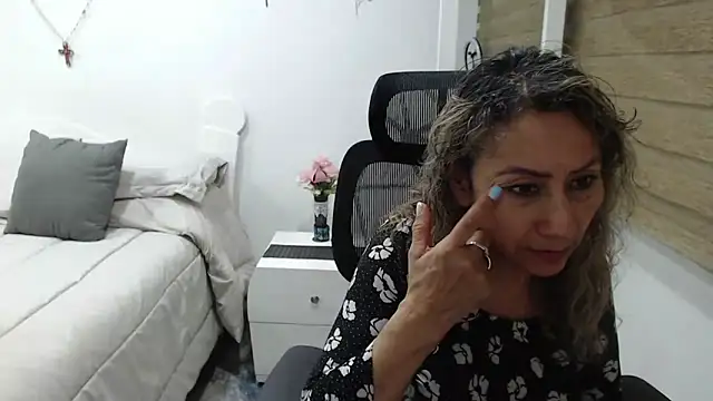 jesy hot online show from 04/22/26, 01:56
