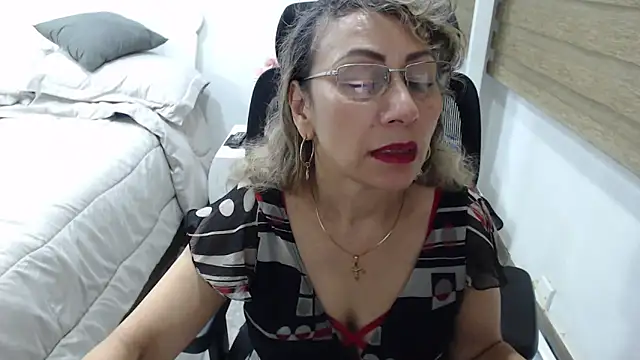 jesy hot online show from 04/18/26, 12:24