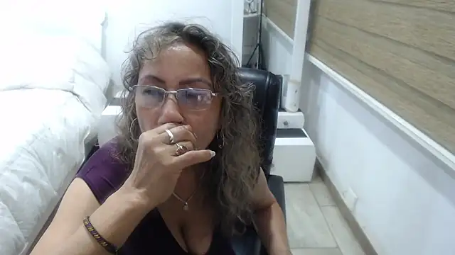 jesy hot online show from 12/23/25, 12:22