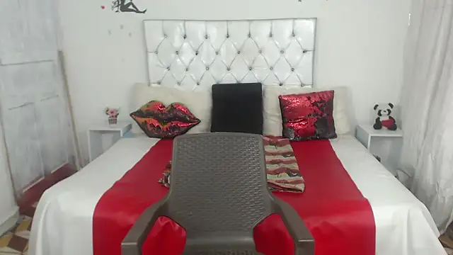 Sweetbigcatt online show from 05/03/26, 04:17