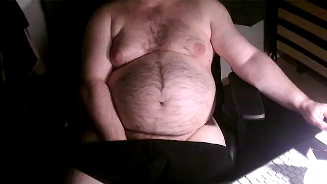 Snapshot of sr4343 chatting on 02/01/25, 10:23 sr4343 online show from 02/01/25, 10:23