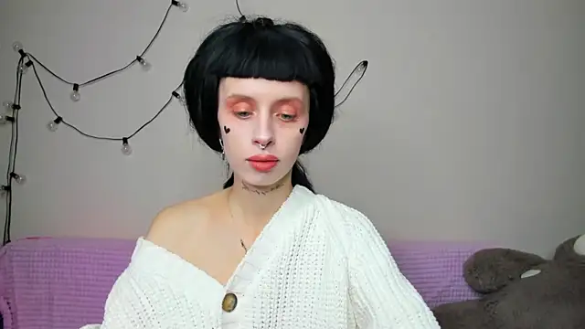 FlowerOfSin2001 online show from 10/10/25, 02:51