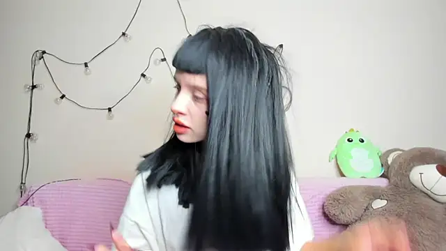 FlowerOfSin2001 online show from 09/20/25, 04:23