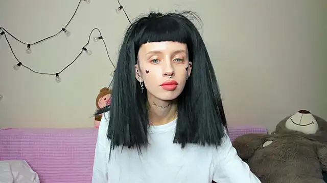 FlowerOfSin2001 online show from 10/08/25, 04:19